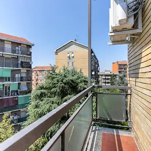 https://alessias-flat-milano-m3-corvetto.italymilanhotels.net
