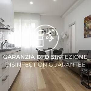https://italianway-apartments-segrino.italymilanhotels.net